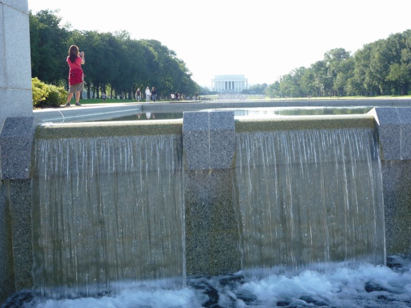 x) Falls of the National World War II Memorial (Facing the Licoln Memorial).JPG