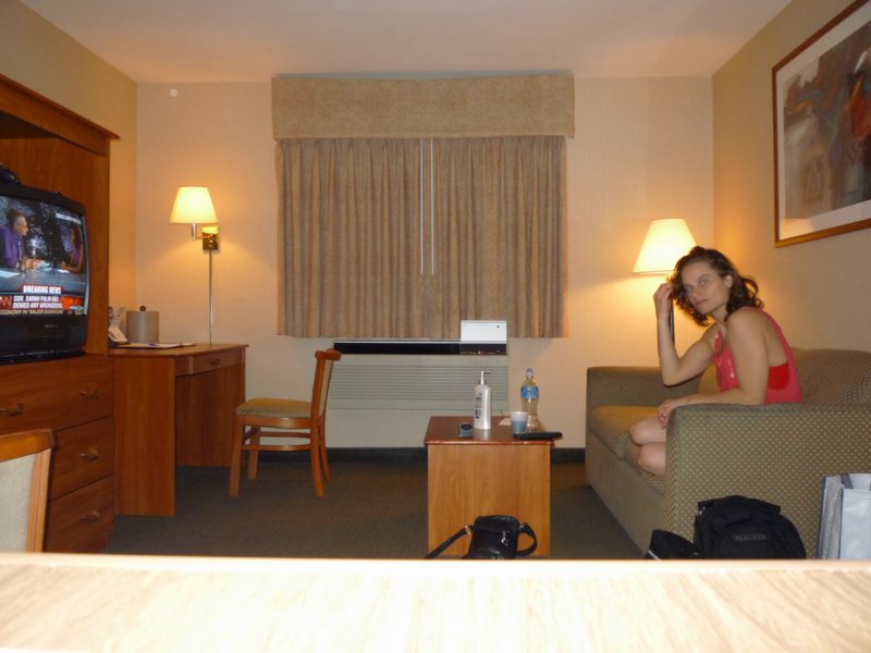 u) Back in our Comfort Inn HotelRoom.JPG