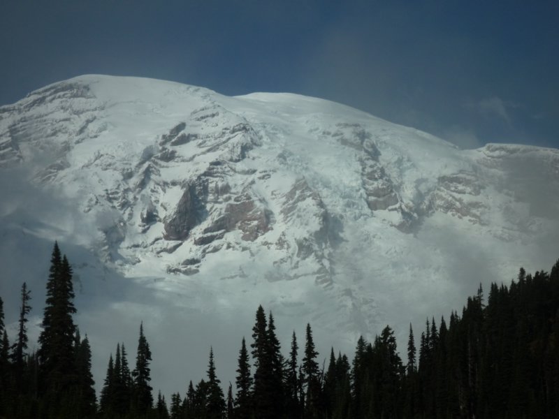 zzzo) and ... Mount Rainer in all it's Glory! (Zoomed In).JPG