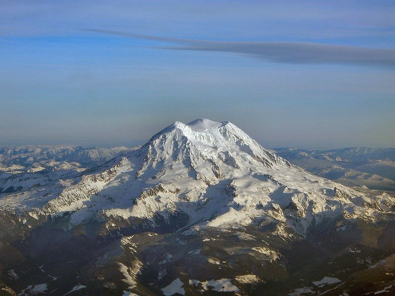 zzzq) The Broad Top of Mount Rainier Contains 3 Named Summits (Internet Pic).JPG