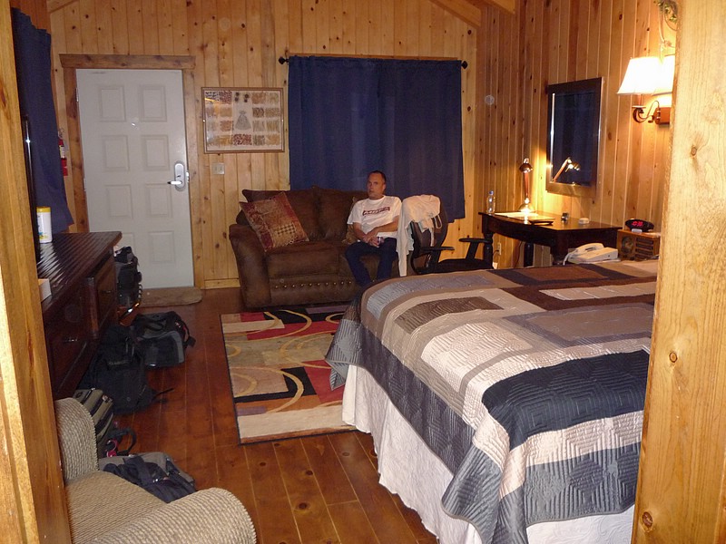 zzzzze) Watching Telly and Chilling Out In Our Comfy Cabin Before Sleepy Time.JPG