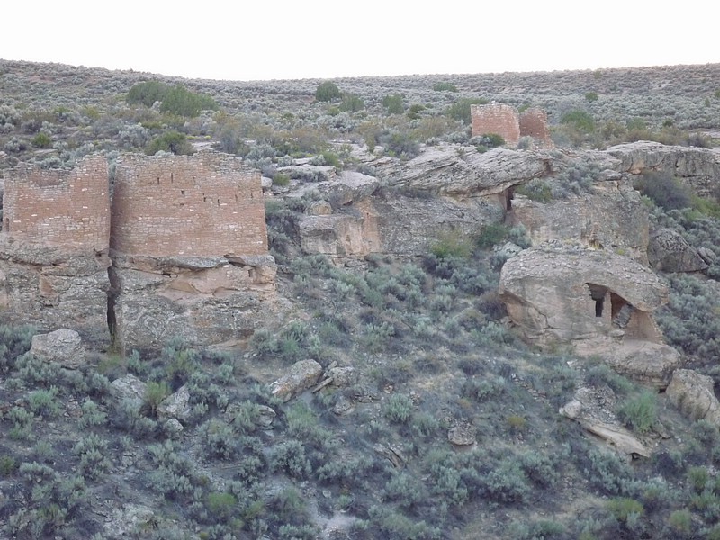 zzl) Twin Towers, Eroded Builder House, Rim Rock House.JPG