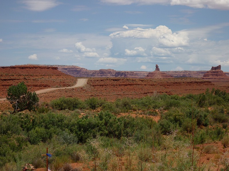 t) A 17-Mile Dirt Road Winds Amongst the Eerie Formations.JPG