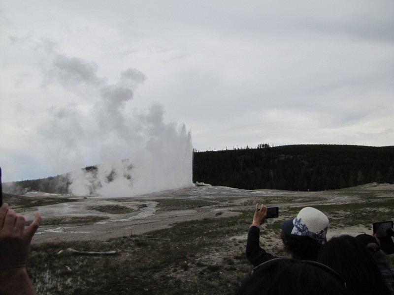 zzzzc) Great Timing! (Though Mirjam Didn't See The 1st Few Minutes Of Old Faithful Eruption Due To Quick Pee)