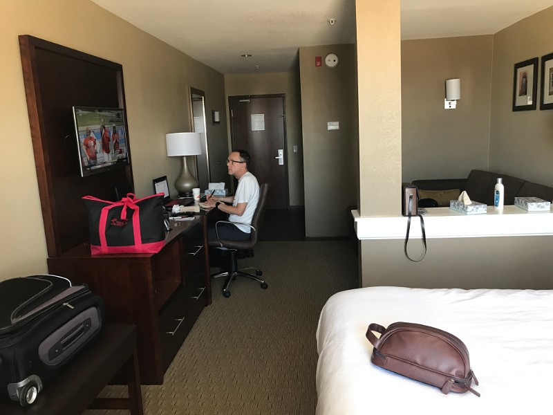 zzzl) Sunday 4 June 2018 - Taking It Relaxed Today (Comfort Suites Carlsbad)
