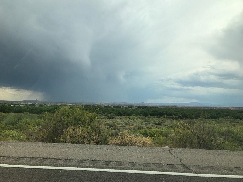 m) I-25, New Mexico (Nearby Derry)