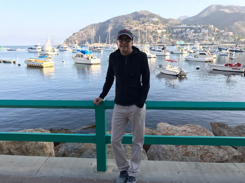 zzd) Thursday 8 November 2018 - That Was Fun!!!! Walking Back To Hotel Villa Portofino, Posing Again At The Harbor