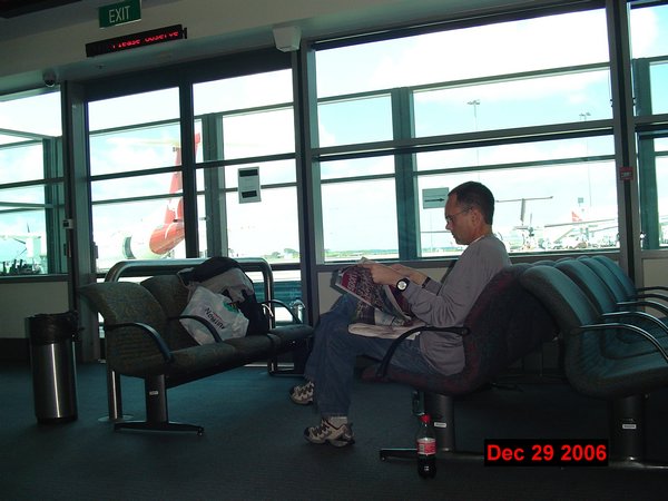 d) 4-HourLayOver-BrisbaneAirport.JPG