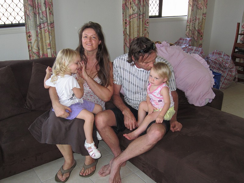 l) Townsville, Saturday 8 October 2011 ~ Visiting Family Meikle At Their New Rental Home In Suburb Mount Louisa.JPG