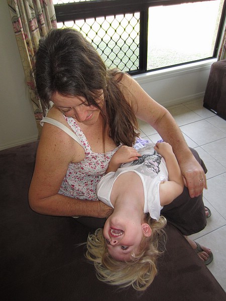 s) Townsville, Saturday 8 October 2011 ~ Visiting Family Meikle At Their New Rental Home In Suburb Mount Louisa.JPG