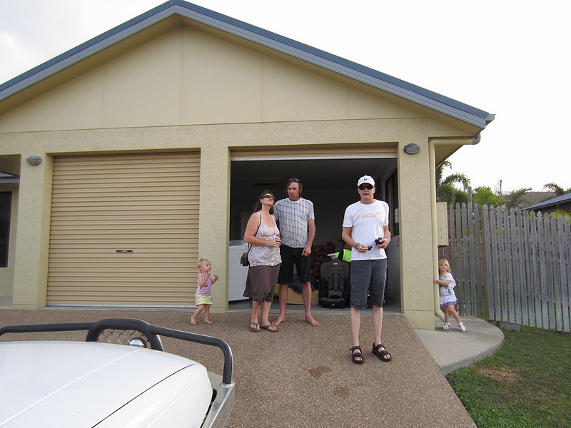 za) Townsville, Saturday 8 October 2011 ~ Visiting Family Meikle At Their New Rental Home In Suburb Mount Louisa.JPG
