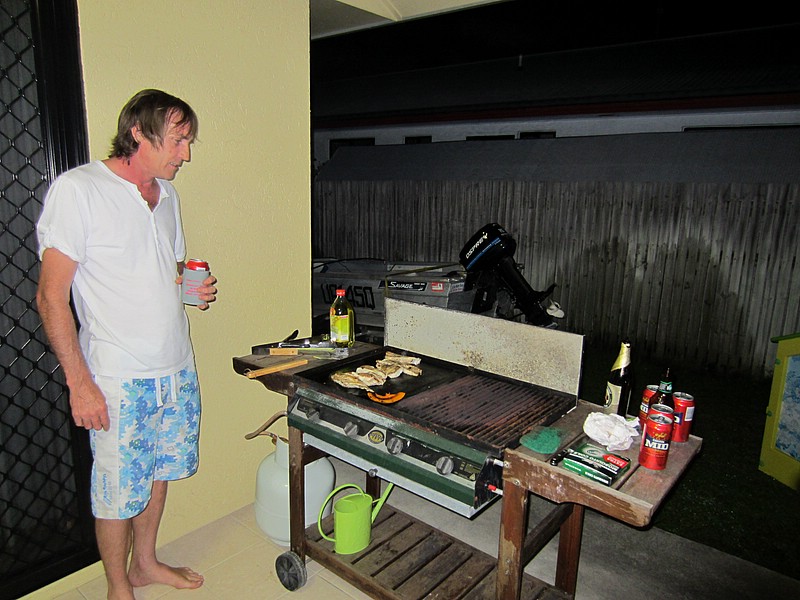 zv) Townsville, Sunday 9 October 2011 ~ Visiting Family Meikle At Their New Rental Home In Suburb Mount Louisa.JPG