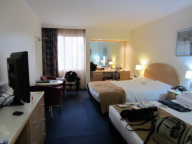 p) Melbourne, Saturday 15 October 2011 ~ Relaxing Morning In Our Room At The Quality Hotel Manor.JPG