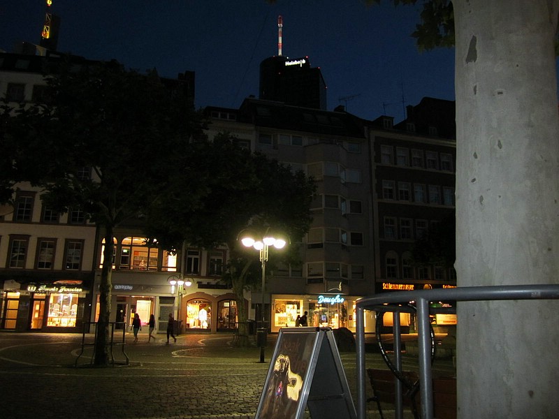 l) Frankfurt (Germany), SundayNight 18 July 2010 ~ Dinner In The City (Few Blocks From Our Hotel).JPG