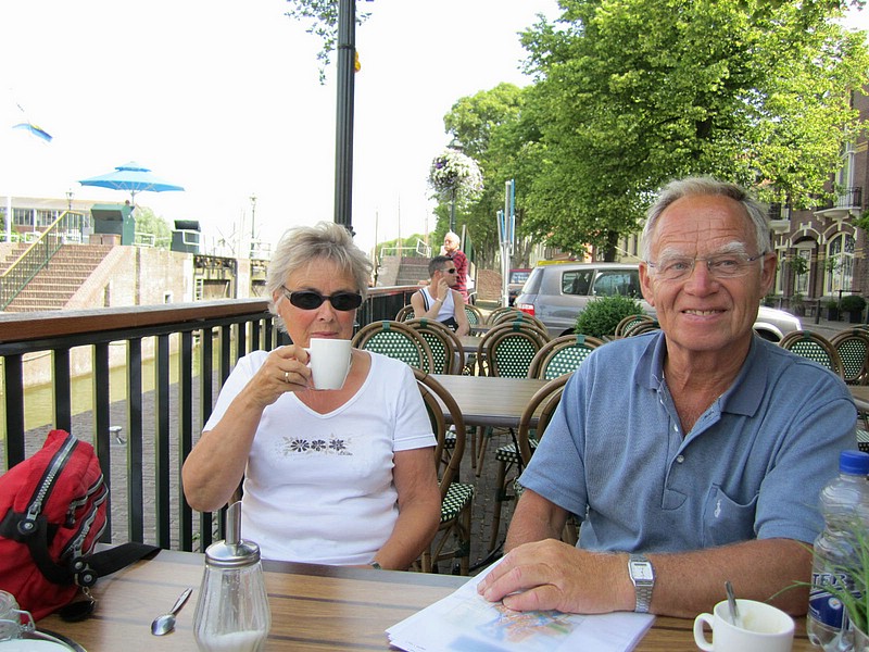 c) Tuesday 29 June 2010, BikeRide Loop With Jacob+Willy ~ Morning Refreshment in Muiden.JPG