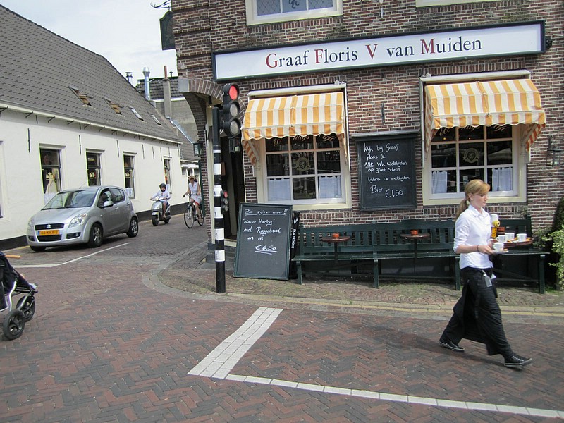 zs) Tuesday 29 June 2010, BikeRide Loop With Jacob+Willy ~ Afternoon Refreshment in Muiden.JPG