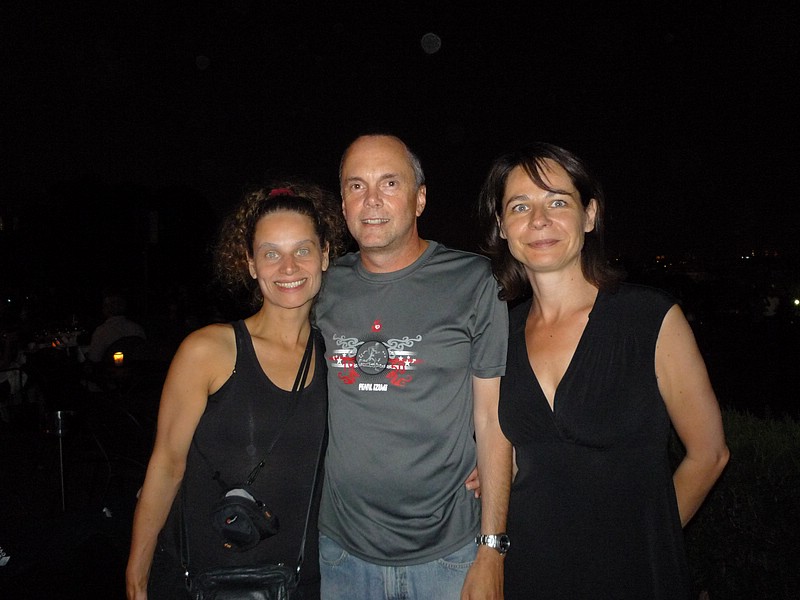 o) Paris (France), SundayNight 11 July 2010 ~ A Picture of the 3 Of Us! ;-).JPG