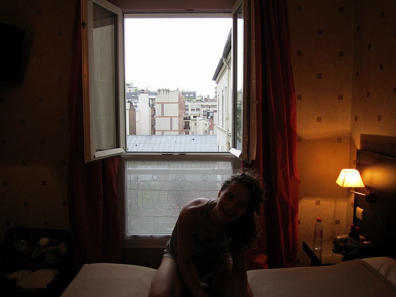 s) Paris (France), MondayMorning 12 July 2010 ~ Btw, Waking Up That Morning With Some Fascinating Lightning+Rain.JPG