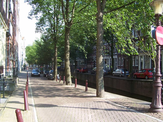 zk) A Typical A'dam Road .JPG