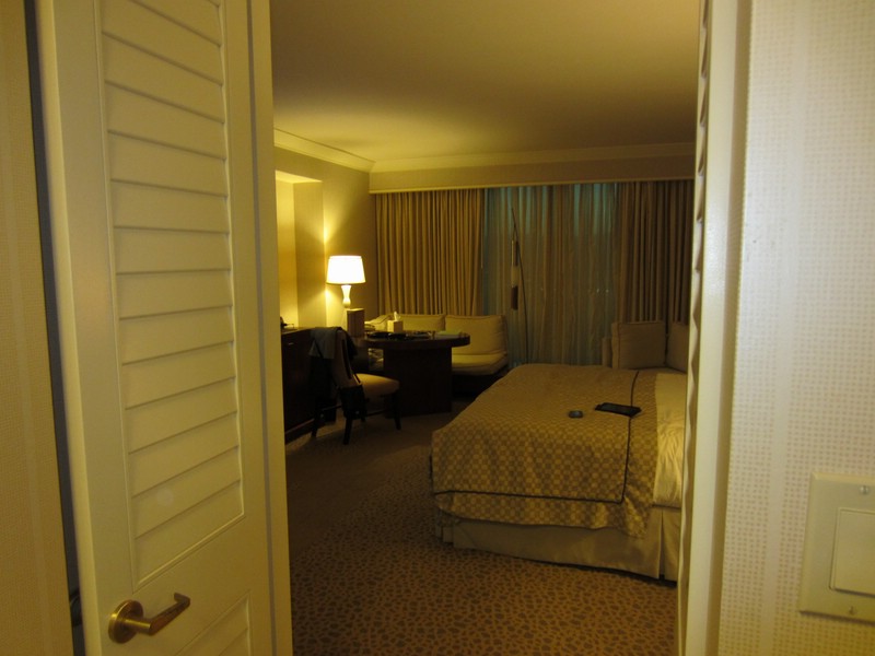 zc) Sept 2013 - Las Vegas, Mandalay Bay Hotel (Our Room Suite For 4 Nights).JPG