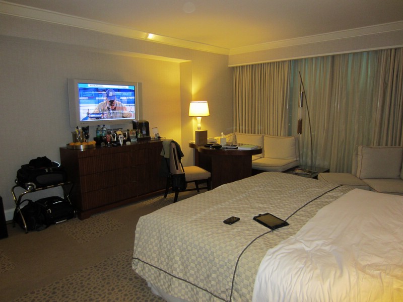 zd) Sept 2013 - Las Vegas, Mandalay Bay Hotel (Our Room Suite For 4 Nights).JPG