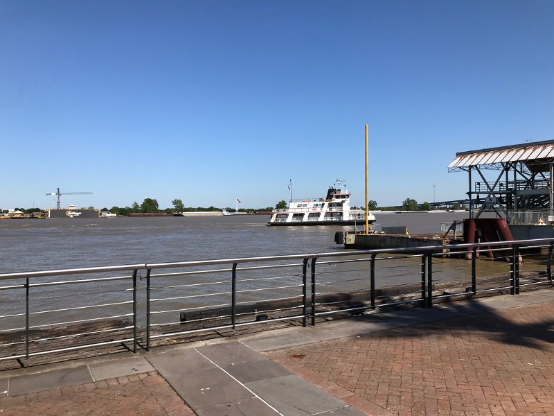 zzm) Thurs, 26 April 2018 - Mirjam For A Nice Brisk Walk Back At The Waterfront