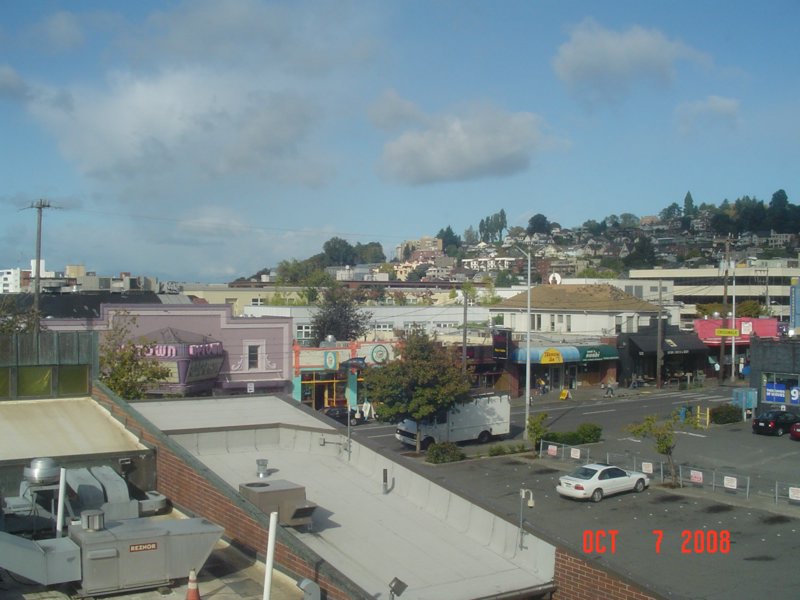 v) Queen Anne Ave N. (Facing North-East).JPG