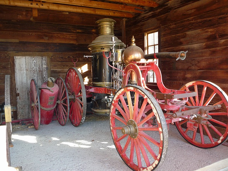 p) Steam Fire Engine Used In Los Angeles From 1889 to 1991.JPG