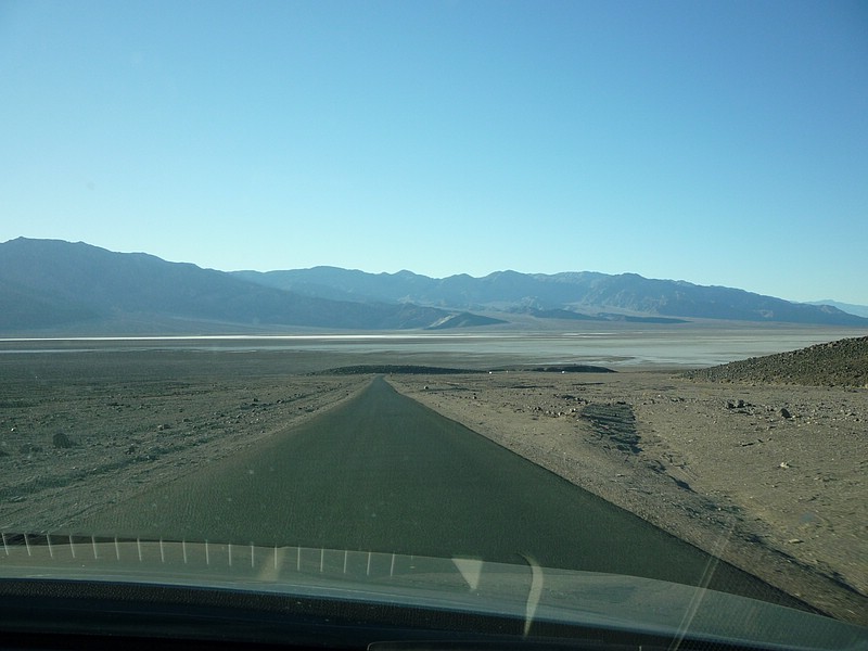 v) Devil's Golf Course - Several Ancient Lakes Evaporated, Leaving Layers of Salt+Gravel Deposits On The Valley Floor.JPG