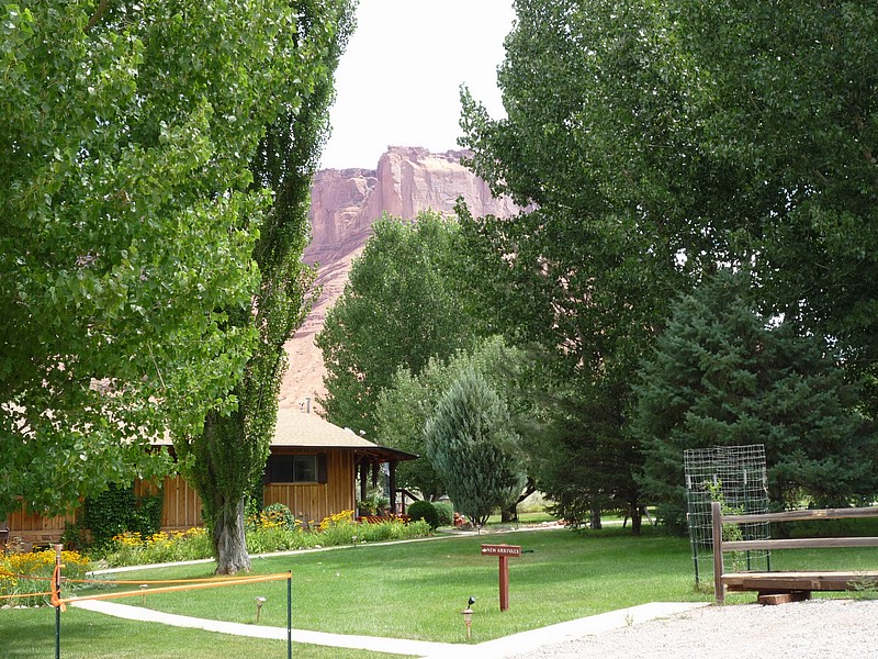 d) Beautiful Setting, Surrounded By Peaceful Landscape and BreathTaking Redrock+Mountain Silhouettes.JPG