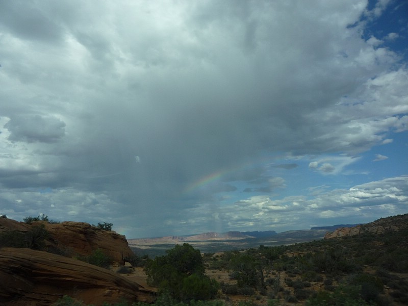 zzw) The SunRays After A RainCell Shows Its Colorful Beauty.JPG