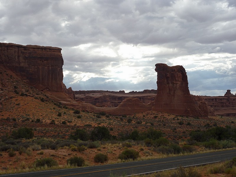 zzzh) Baby Arch (Left) and Sheep Rock (Right).JPG