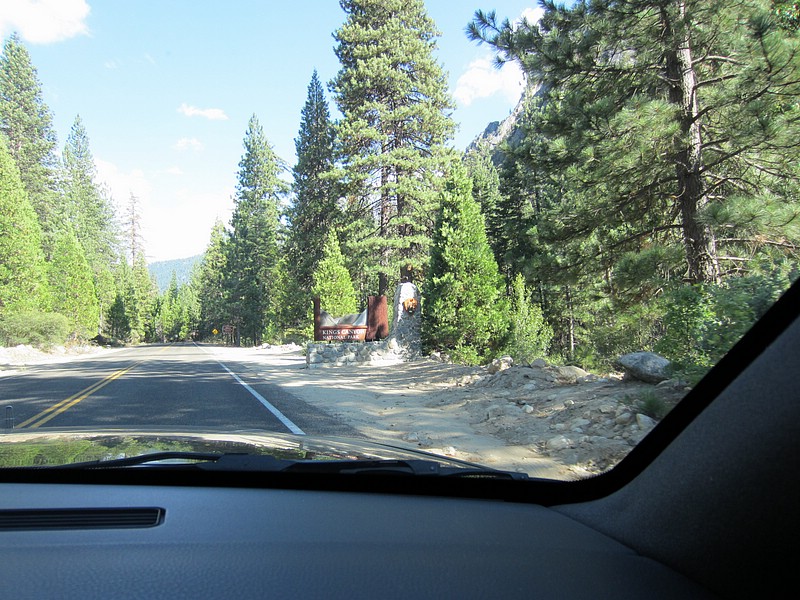 zzl) Friday 20 July 2012 ~ Around 5 PM @ the Border Sequoia National Forest and Kings Canyon National Park.JPG