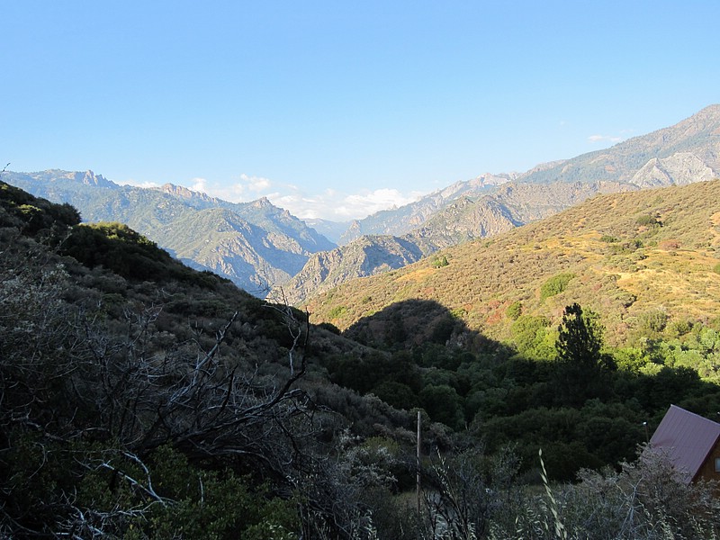 zzzh) Friday 20 July 2012 ~ Kings Canyon Scenic Byway (Kings Canyon Lodge Area).JPG