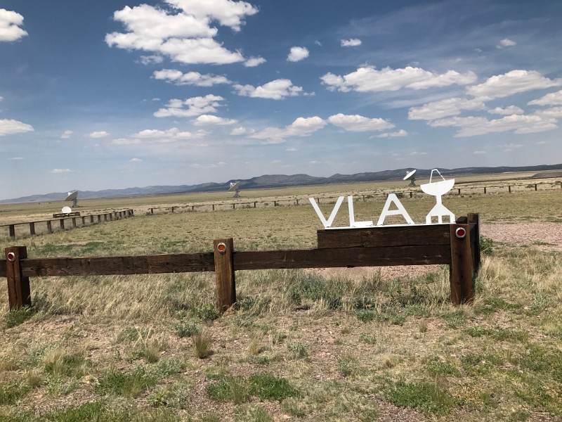 r) National Radio Astronomy Observatory, Very Large Array (VLA) - New Mexico