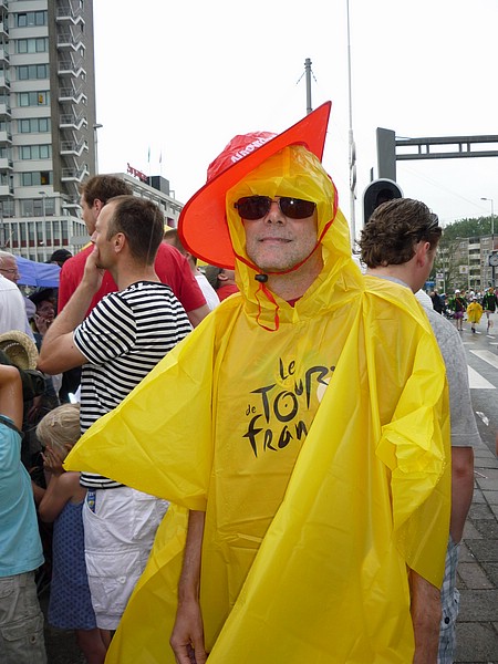 y) Rotterdam, SaturdayAfternoon 3 July 2010 ~ How You Like My Hat (Present From CaravanParade).JPG