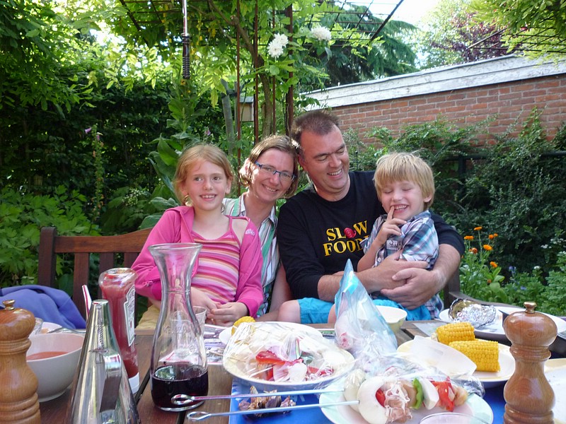 zze) Alphen aan den Rijn, MondayEvening 5 July 2010 ~ Charlotte, Ellen, Arjan and Constantijn.JPG