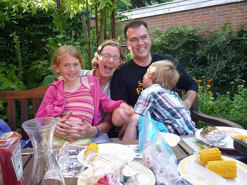 zzg) Alphen aan den Rijn, MondayEvening 5 July 2010 ~ Charlotte, Ellen, Arjan and Constantijn.JPG