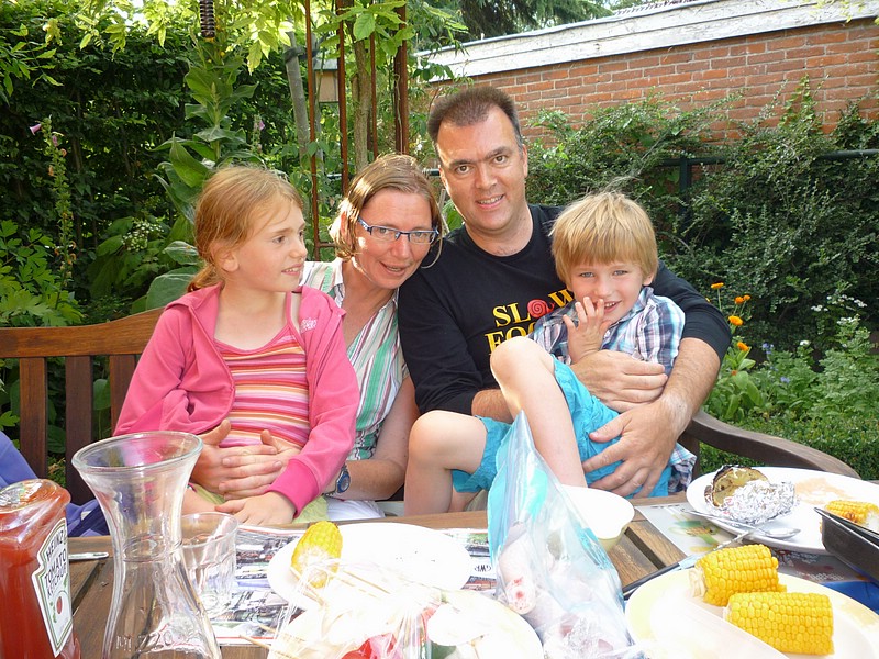 zzh) Alphen aan den Rijn, MondayEvening 5 July 2010 ~ Charlotte, Ellen, Arjan and Constantijn.JPG