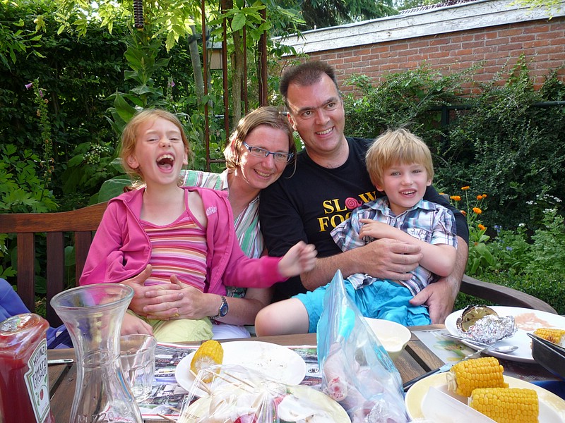 zzi) Alphen aan den Rijn, MondayEvening 5 July 2010 ~ Charlotte, Ellen, Arjan and Constantijn.JPG