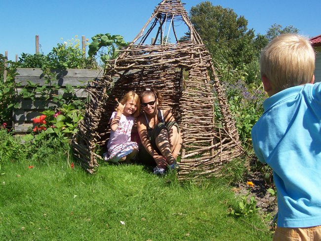 zf) Posing InThe WigWam.JPG