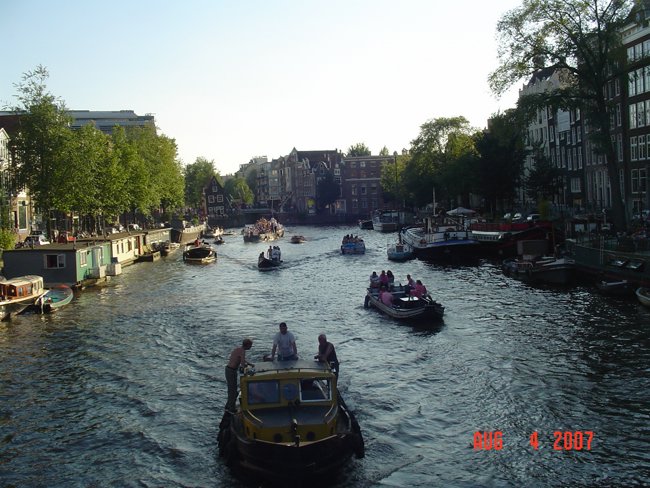 zzza) CruisingAlong-Canal Oude Schans.JPG