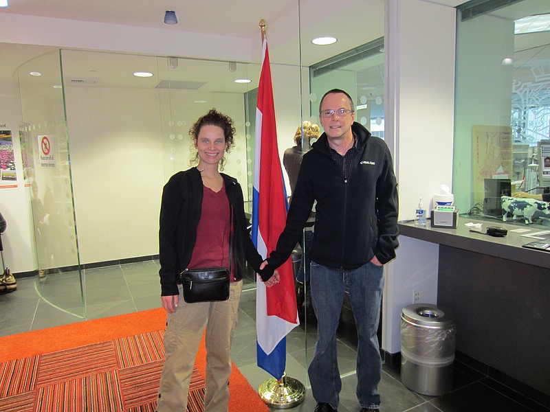 z) Thursday 24 Jan 2013 ~ DayTrip L.A.... Renewing Mirjam's Dutch Passport (Dual Citizenship).JPG